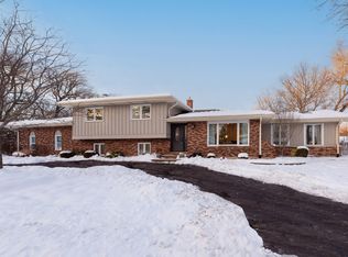 329 Montclare Ln, Wood Dale, IL 60191