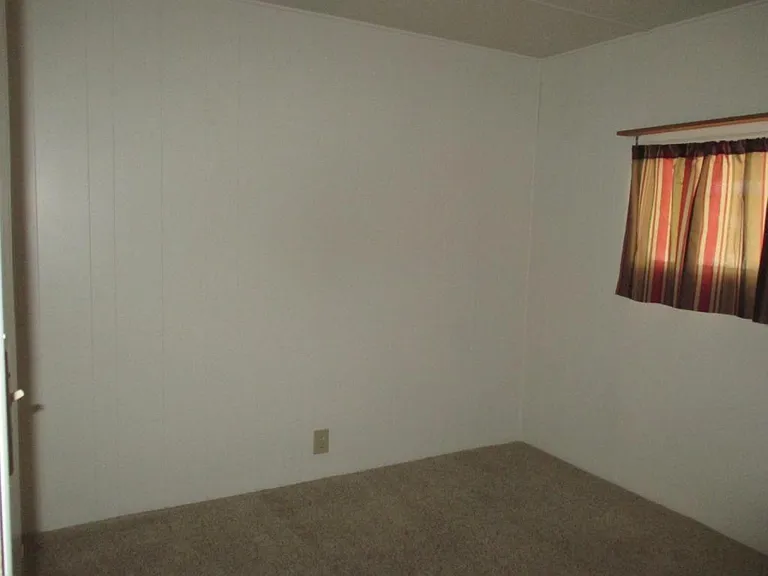 848 S Lyon Ave — Photo 10