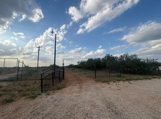 10770 S Interstate Hwy #35, Artesia Wells, TX 78001