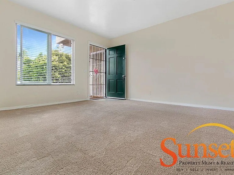4519 Campus Ave #6 — Photo 1