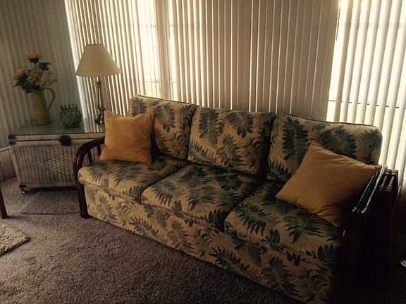 3rd image of 774 Nettles Blvd