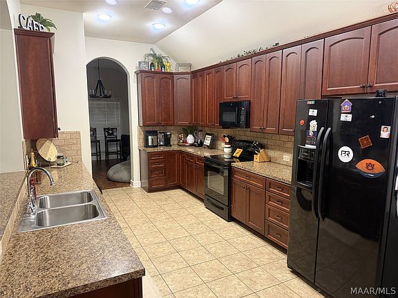 4th image of 9073 Black Cherry Trl