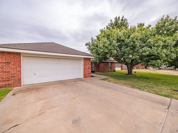 3rd image of 3306 Claremont Dr
