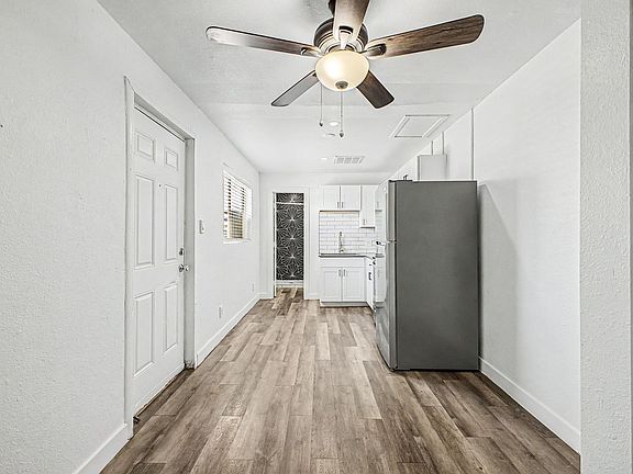 3rd image of 2706 W Missouri Ave #1