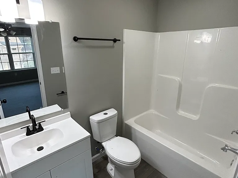 255 Keswick Dr — Photo 11