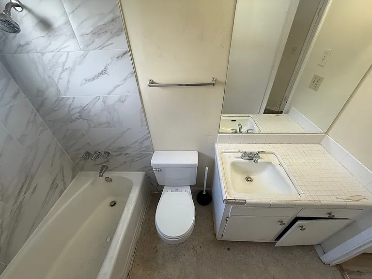 4740 Appian Way #22 — Photo 16