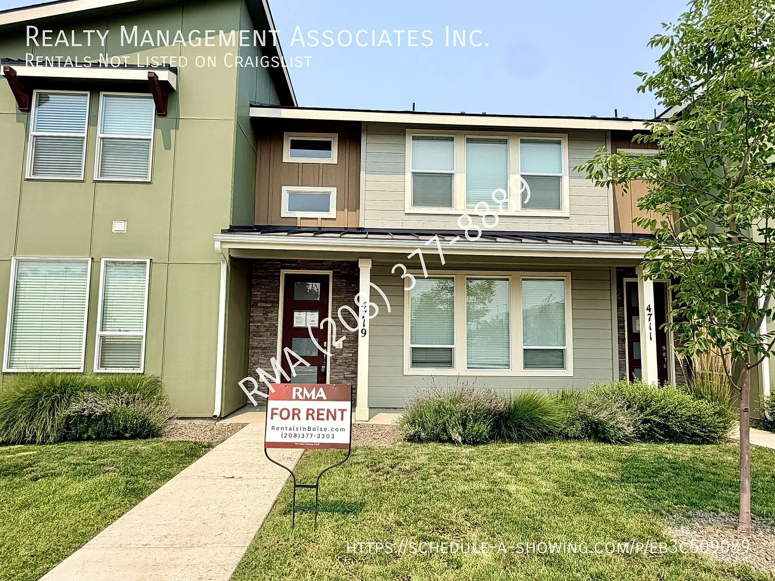 Beautiful Updated Townhome in Desirable location — Photo 3