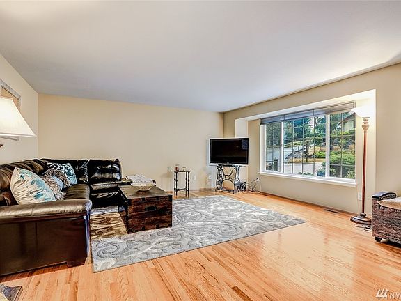 5th image of 8816 29th Street Ct E