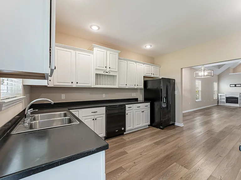 1014 Long Ave — Photo 10