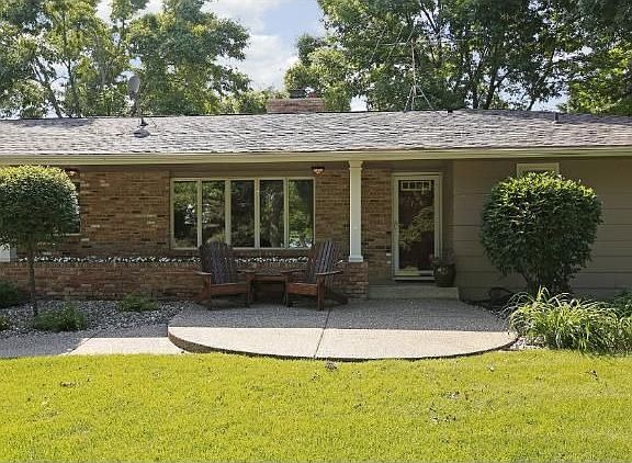2nd image of 7550 W Shoreline Dr