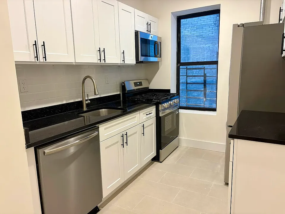 311 Convent Ave #6
