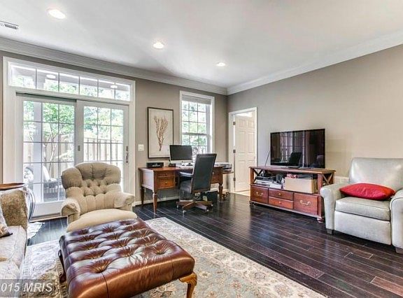 5th image of 10619 Legacy Ln