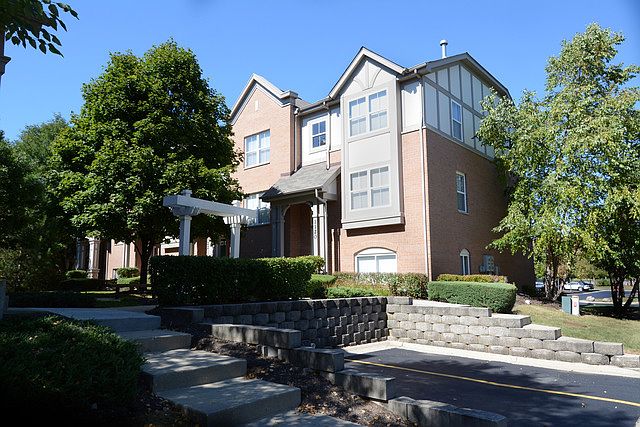 1st image of 1120 N Claremont Dr