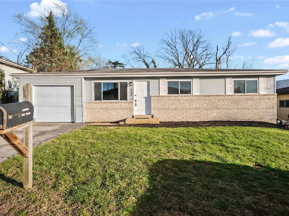 1230 Harrys Ln, Arnold, MO 63010