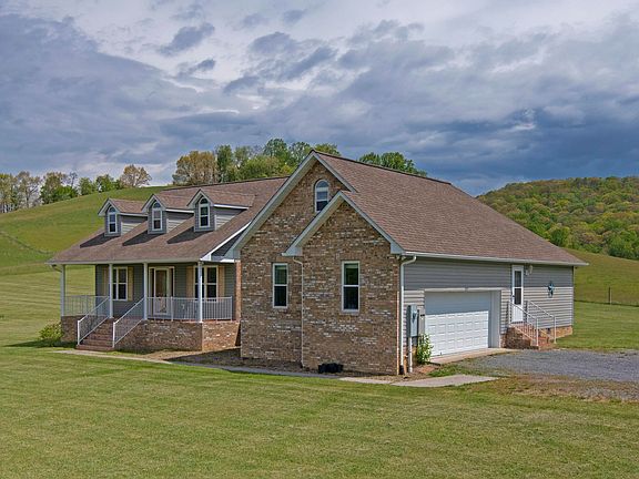 3rd image of 5882 Lockbridge Rd