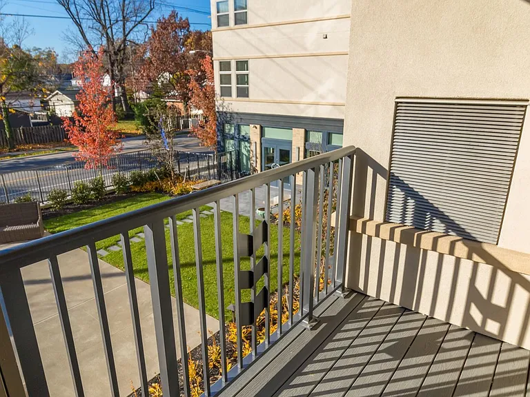 The Deco Apartments — Photo 38