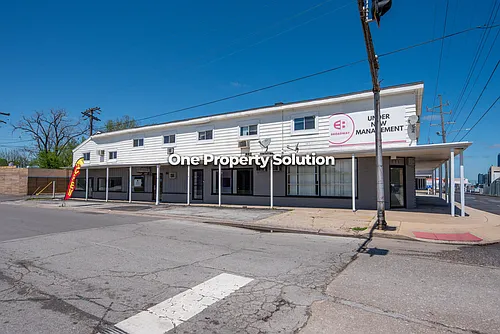 5284 Broadway St Photo 1