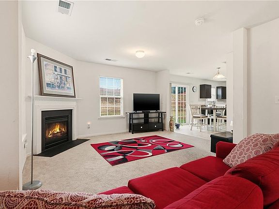 5th image of 3611 Blue Spruce Ct