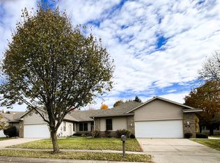 1412 Kings Run Dr NW, Rochester, MN 55901