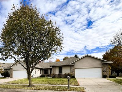 1412 Kings Run Dr NW, Rochester, MN, 55901