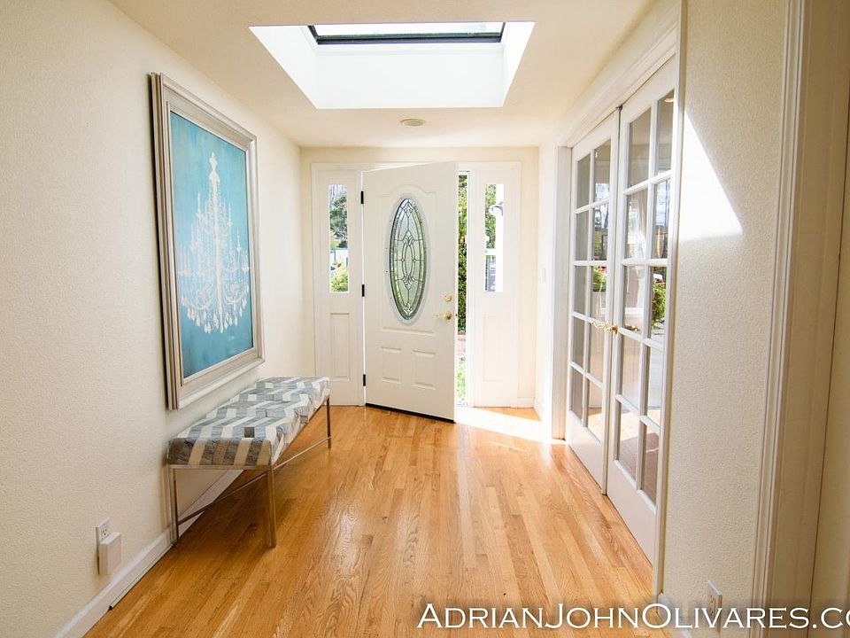 1st image of 40 Stoney Point Pl