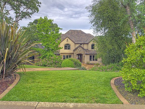 3rd image of 613 Chert Ct