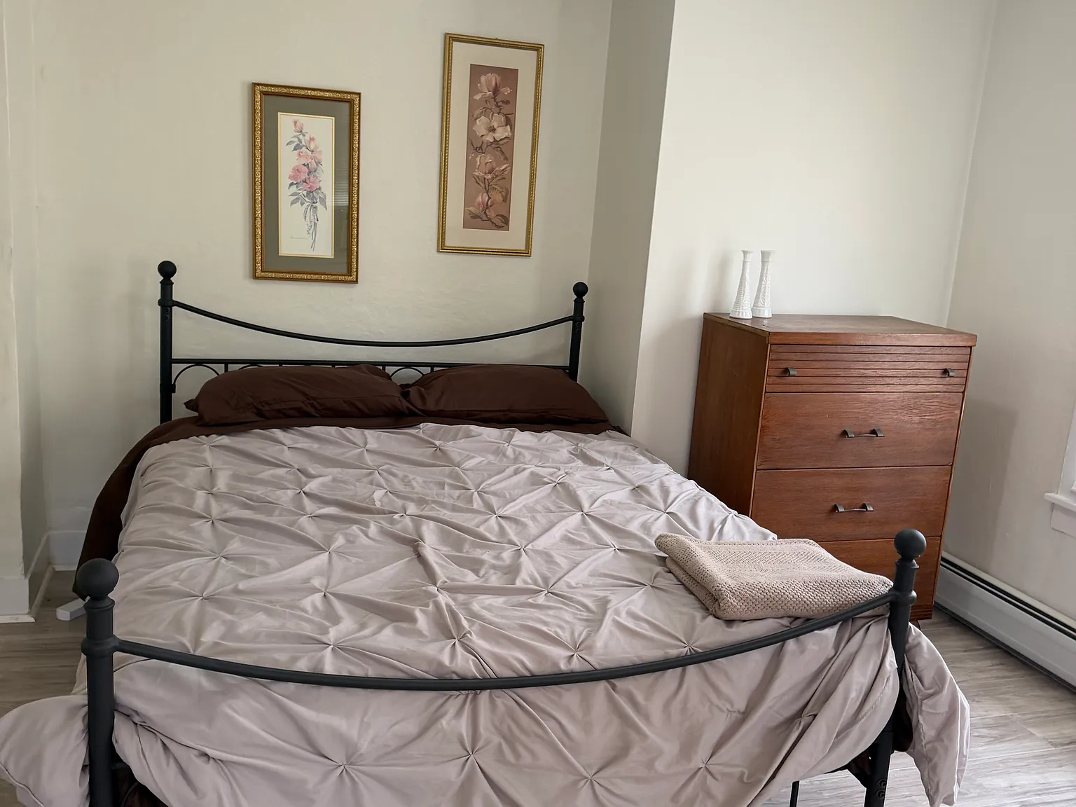 3 bed, $1,100 — Photo 2