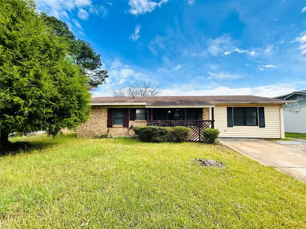 704 Woods St, Minden, LA 71055