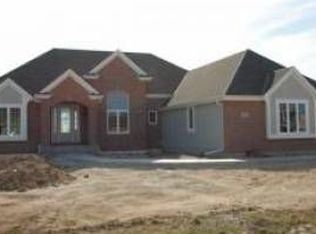 N76W23571 Majestic Heights Trl, Sussex, WI 53089
