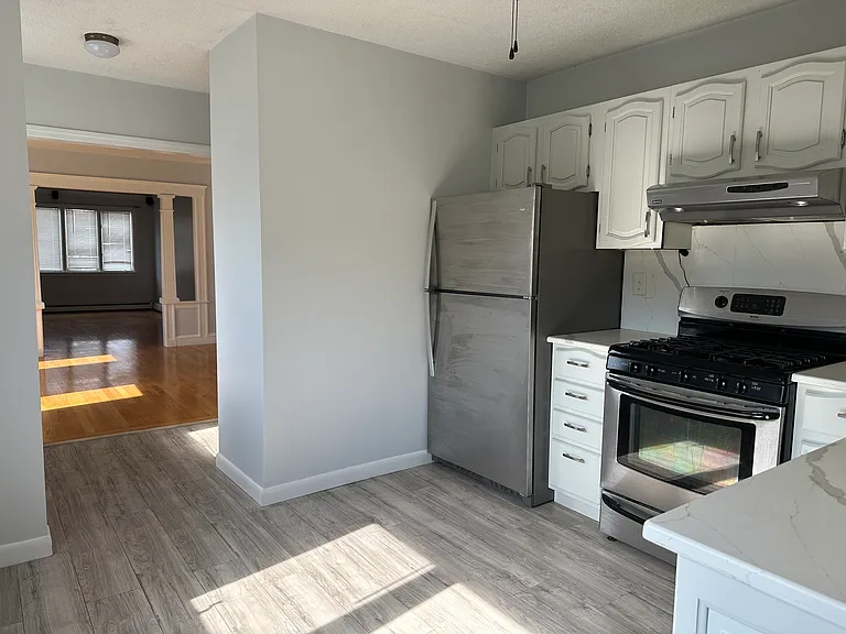 376 Riverside Ave #1 — Photo 3