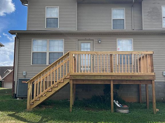 3rd image of 151 Twin Lakes Dr
