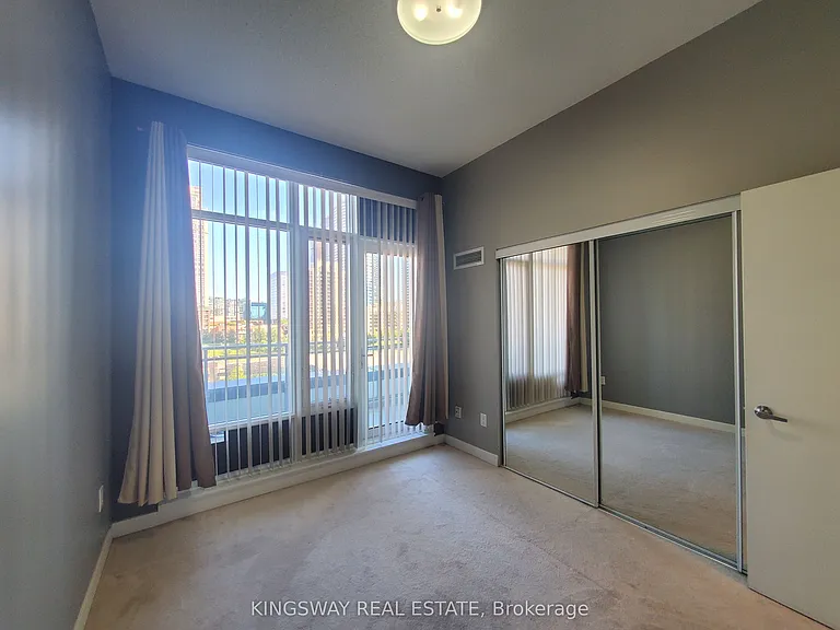 365 Prince Of Wales Dr #405 — Photo 12