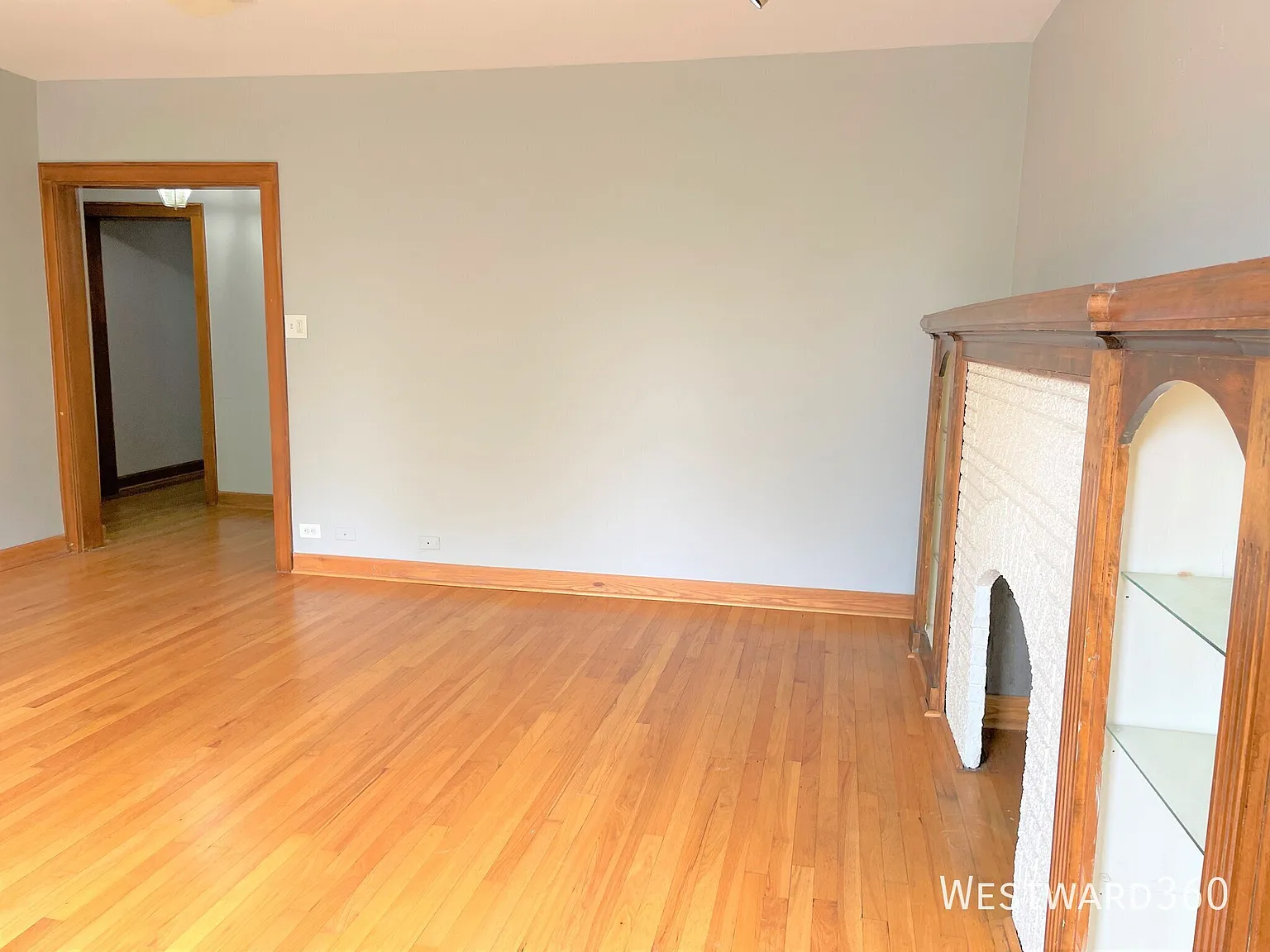 3722 W Wilson / 2 bed - 2 bath / Albany Park — Photo 4