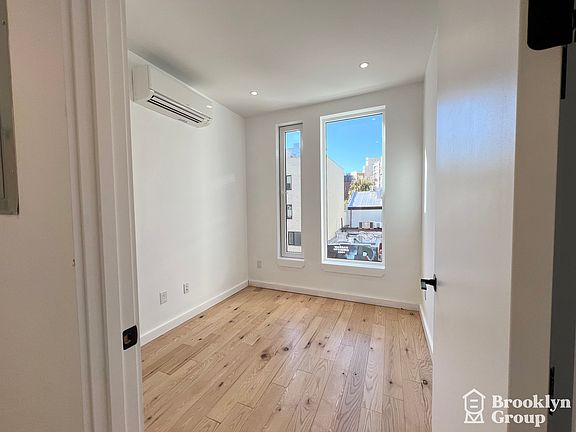 3rd image of 257 Driggs Ave #1B