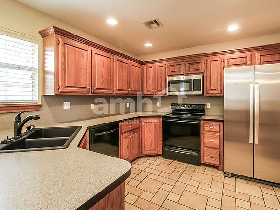 5th image of 1116 SW 129th St