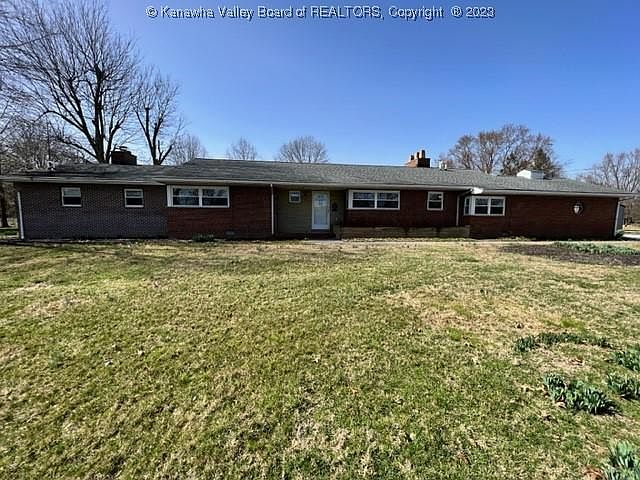 1st image of 156 Maplewood Ests