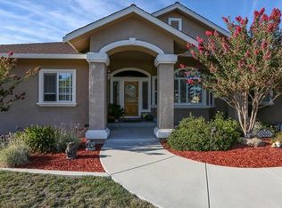 1070 Paullus Dr, Hollister, CA 95023