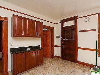 2nd image of 2616 N Marshfield Ave #1