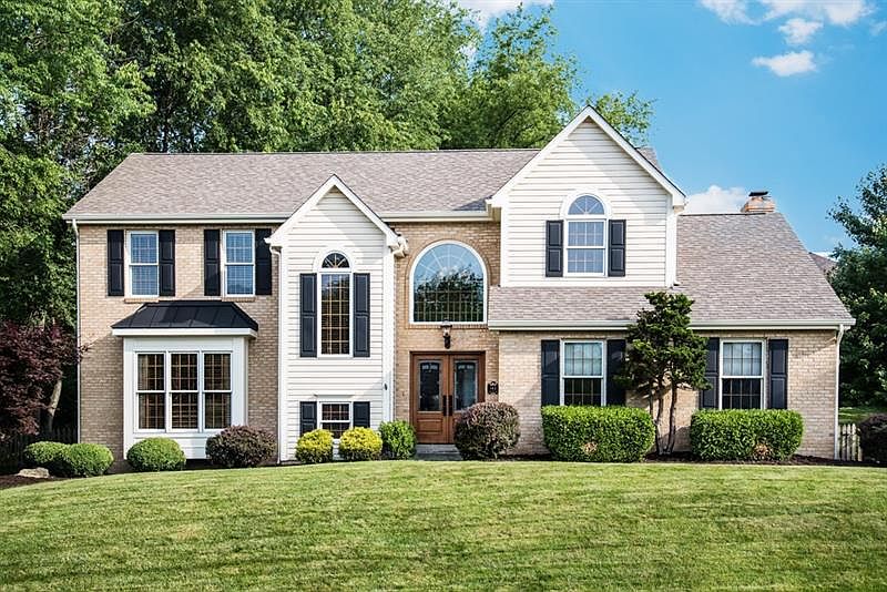 1st image of 143 Pinehurst Dr