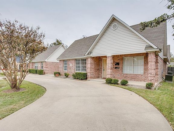3rd image of 3233 S University Dr