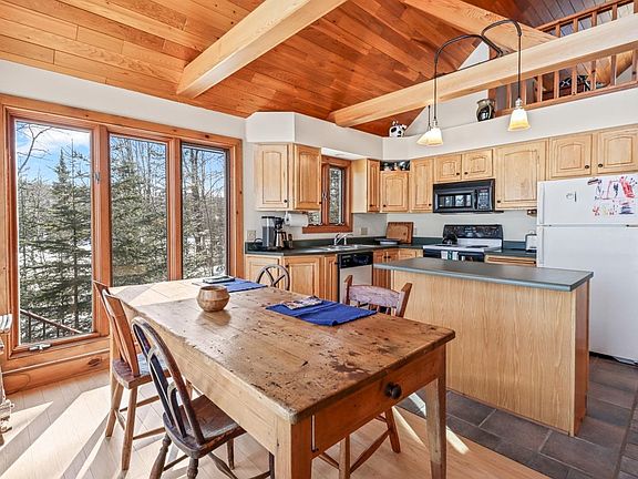 5th image of 3306 Retriever Ln