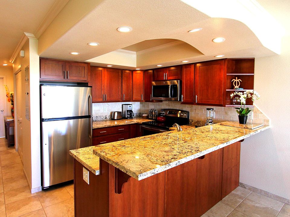Fully stocked kitchen: new granite counter, cherry cabinets & ss appliances