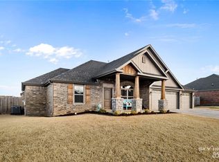 620 Douglas St, Pea Ridge, AR 72751