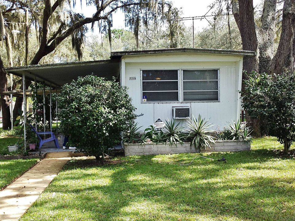 VIEW ON LARRY STREET