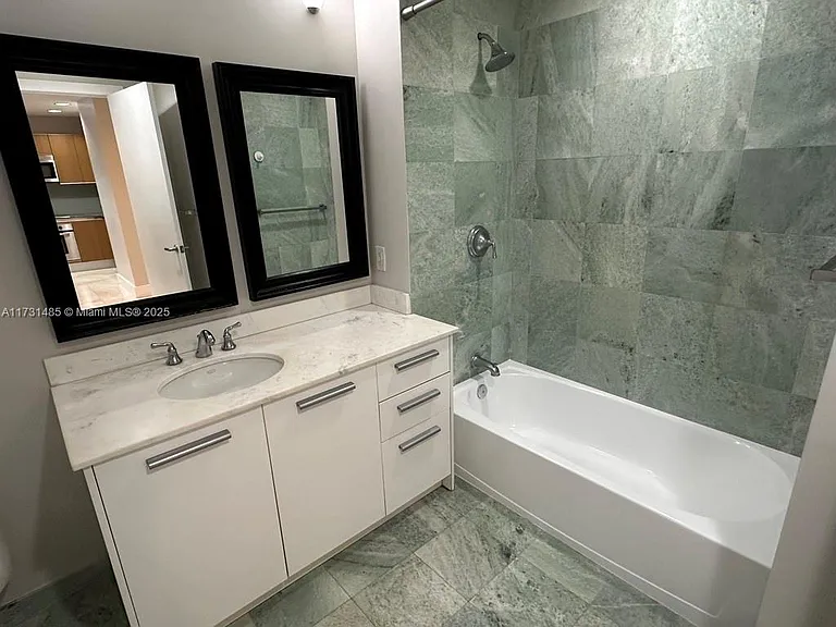 1050 Brickell Ave #6 — Photo 13