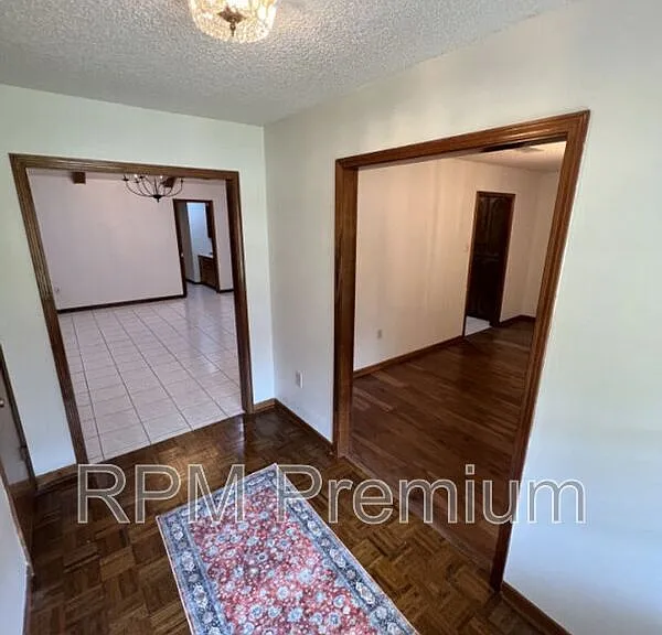 13936 Cayuga Dr — Photo 6
