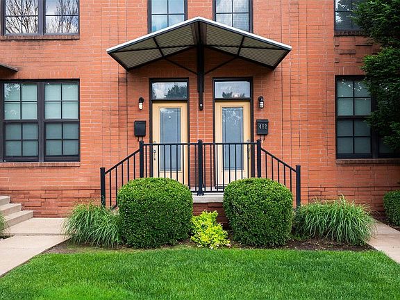 2nd image of 462 Boyle Ave