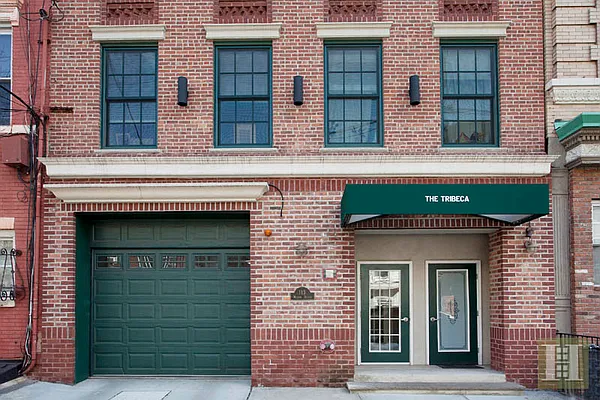 Sold by Halstead Property | media 2