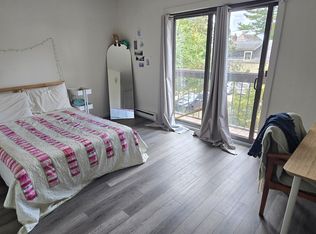 349 Pearl St APT 126, Burlington, VT 05401