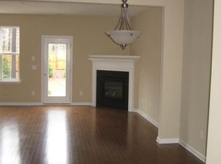 207 Murray Glen Dr, Cary, NC 27519